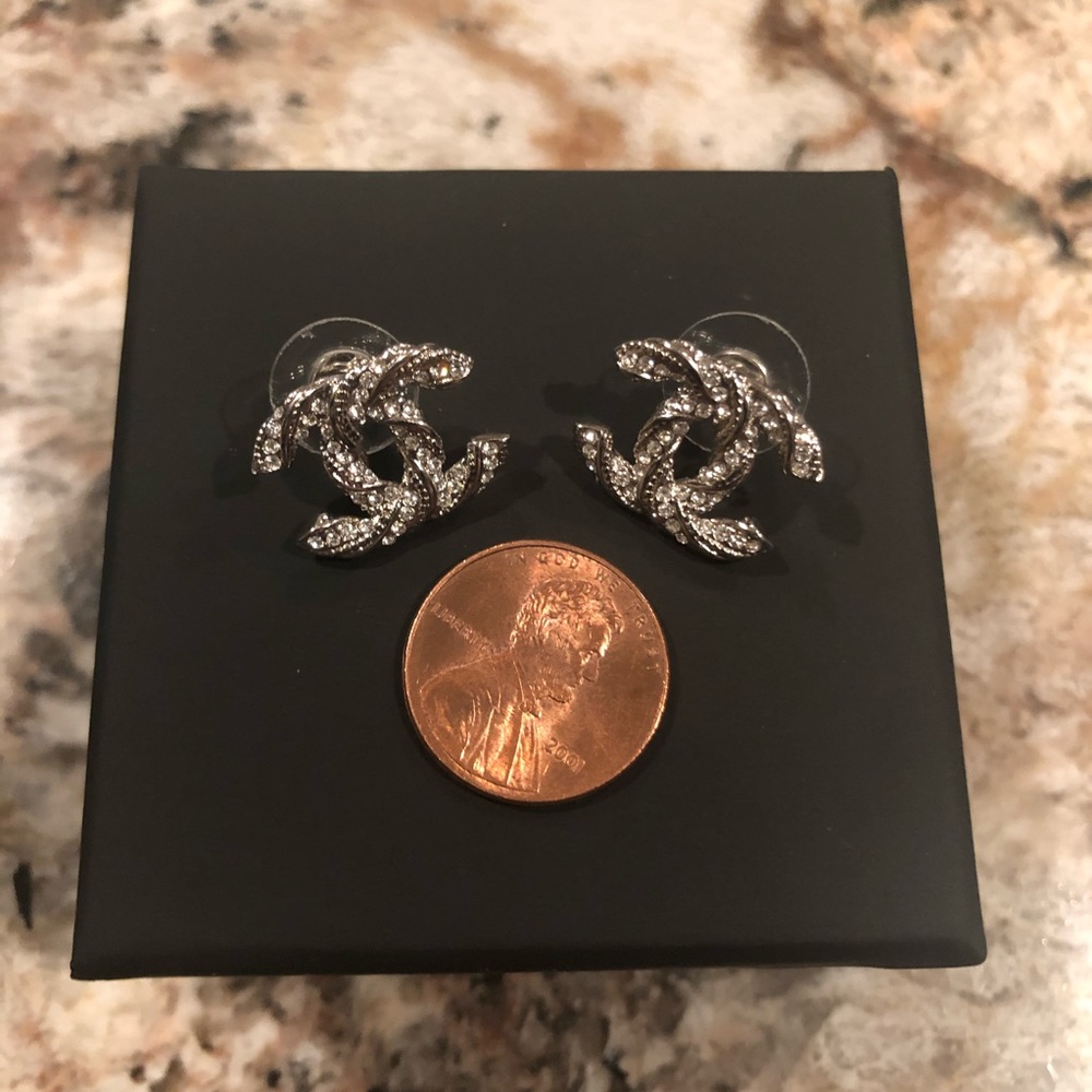 Auth CHANEL CC Twist Silver & Rhinestone Earrings - Picture 7 of 8